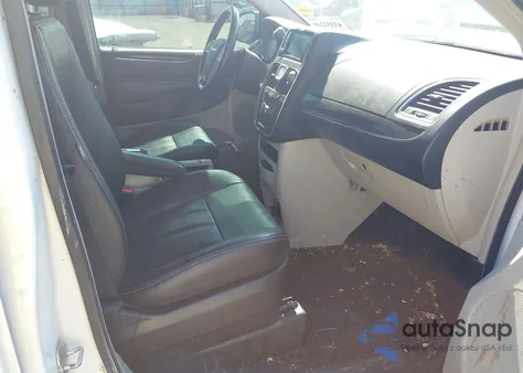 2016 Chrysler Town & Country Touring from USA, damaged, VIN 2C4RC1BG5GR174368